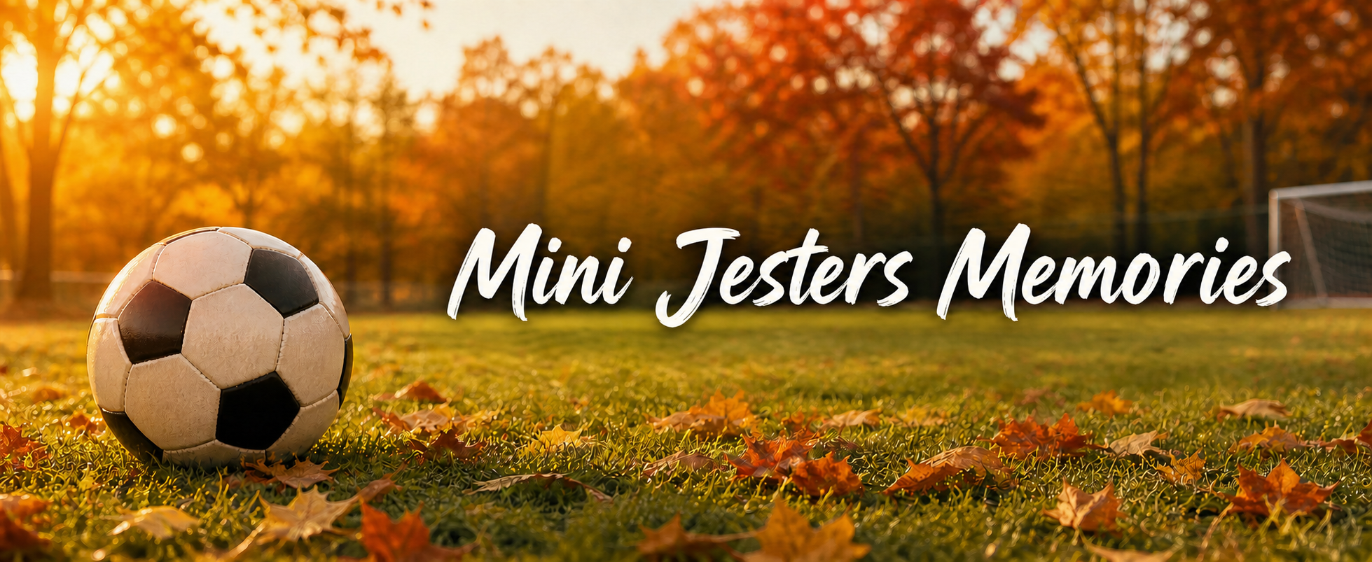 紅葉したサッカーコートとサッカーボール。Mini Jesters Memories